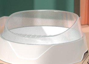 Spacious Shielded Cat Litter Box with Scoop